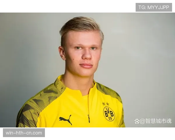 哈兰德与本泽马的终结能力差距：技术特点如何影响门前效率